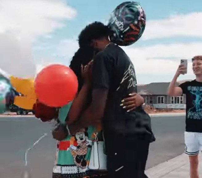 好样的！雄鹿新秀比彻姆为妈妈购买了新房子