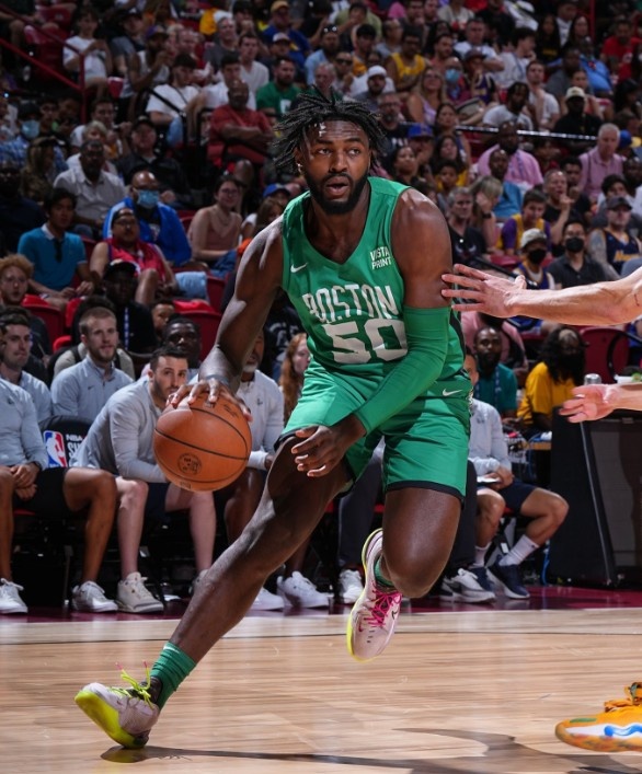 落选秀中锋特雷维恩-威廉姆斯和勇士签下Exhibit 10合同