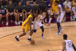 ?NBA夏联-郭昊文1+1+2 赖特17+6 斯威德16分 湖人击败独行侠