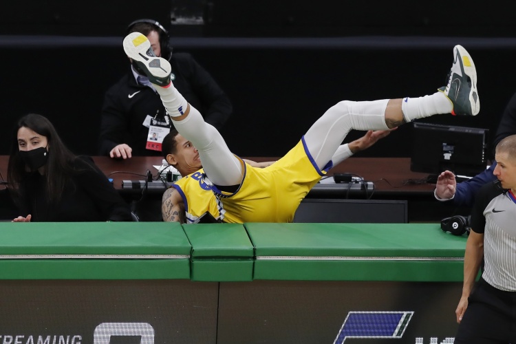 库里发推送别安德森：你永远都是冠军 祝你好运我的兄弟娟儿