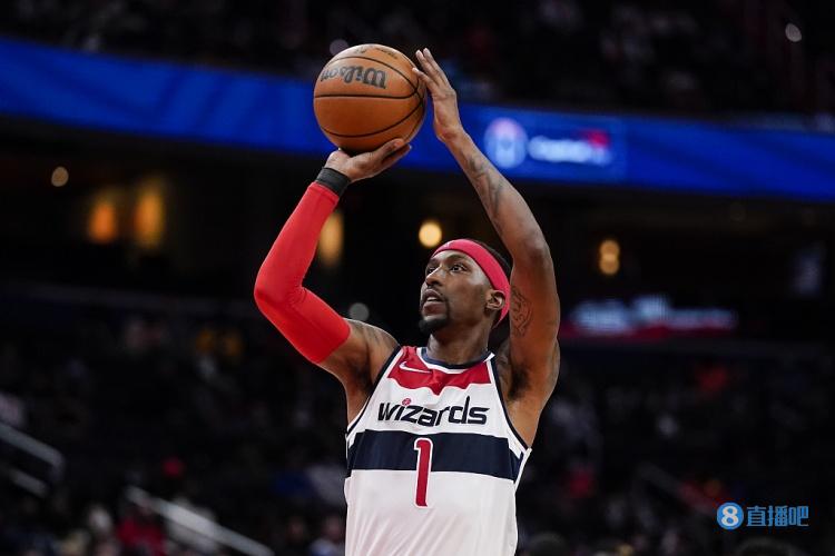 名记:波普2年3千万提前续约掘金!