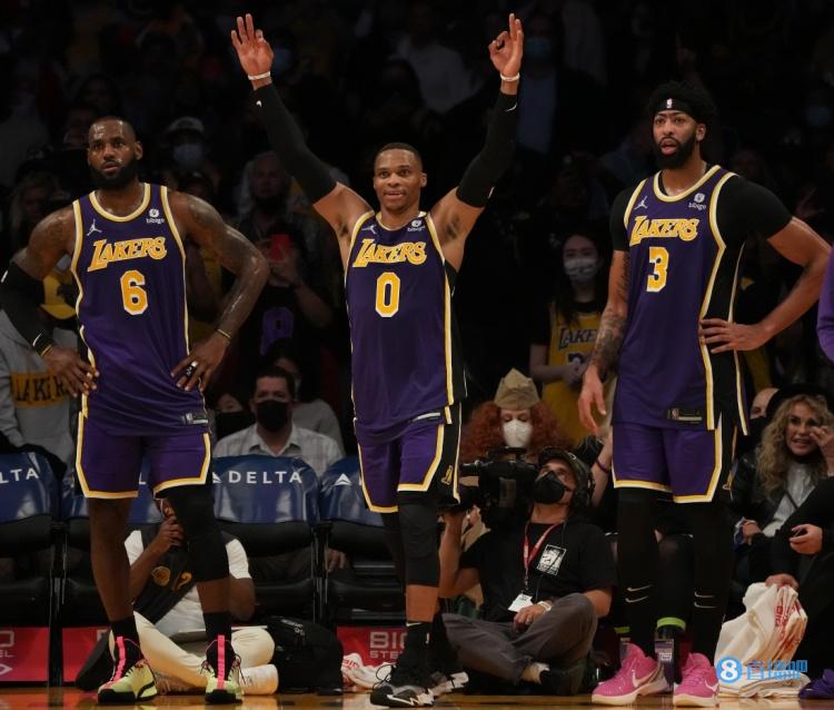 哈姆:新赛季最大的挑战就是防守和控制球星们的上场时间