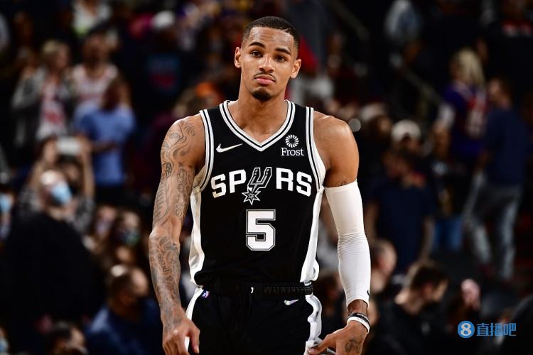 老鹰官方：送出加里纳利&三首轮&1首轮互换权 得到穆雷和兰代尔