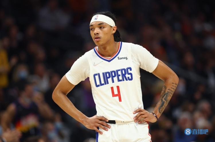 布兰登-波士顿：这个休赛期我变得更强壮了 我增重了大约8公斤