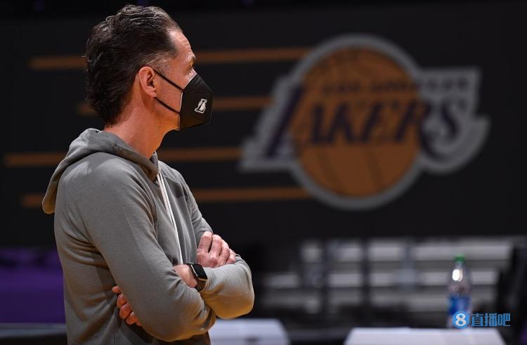 名记：湖人在交易方面仍然很活跃 欧文仍是目标&坚定想要送走威少