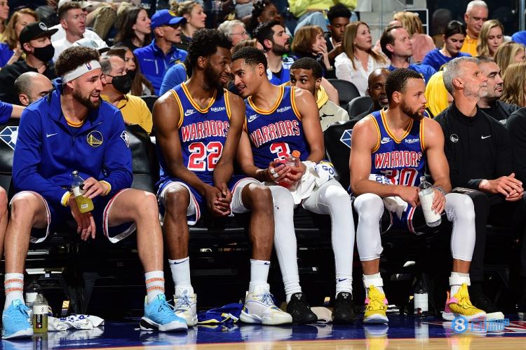 美媒预测船勇绿军76人下赛季先发五虎:谁的首发阵容最好?