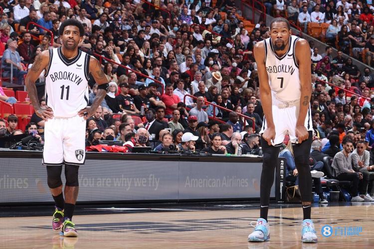 名记:不太可能KD走欧文留 欧文挺有市场 打包送走他俩不太可能