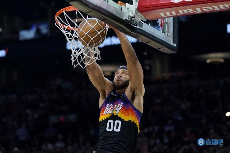 名记:麦基的合同实际为3年1720万 哈迪与其共享了中产特例