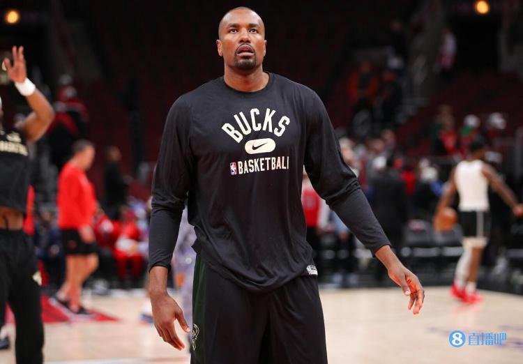 雄鹿GM：伊巴卡是优秀的防守者和盖帽者 他将继续增加中锋深度