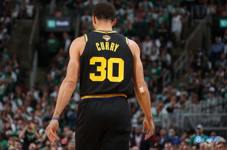 奥尼尔谈控卫历史前四:魔术师、微笑刺客、斯托克顿、库里