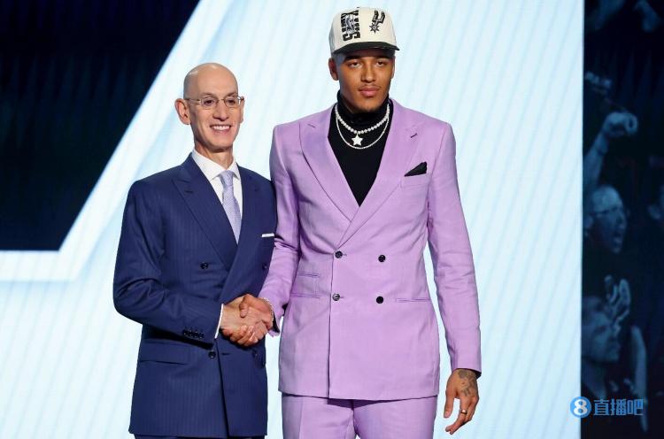 索汉：因进入健安协议缺席夏联很可惜 但在场边仍能获得经验