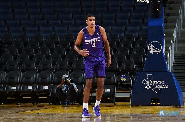 夏季联赛最佳阵容:卡梅隆-托马斯、基根-穆雷、伊森领衔