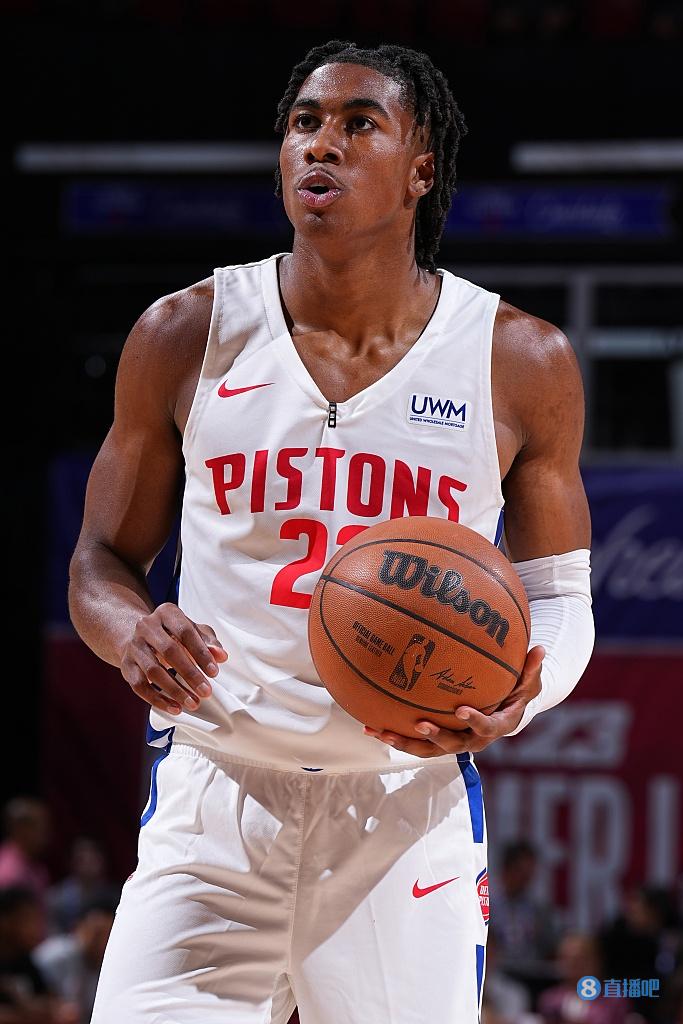 活塞夏联主帅:不认为艾维的脚踝扭伤很严重