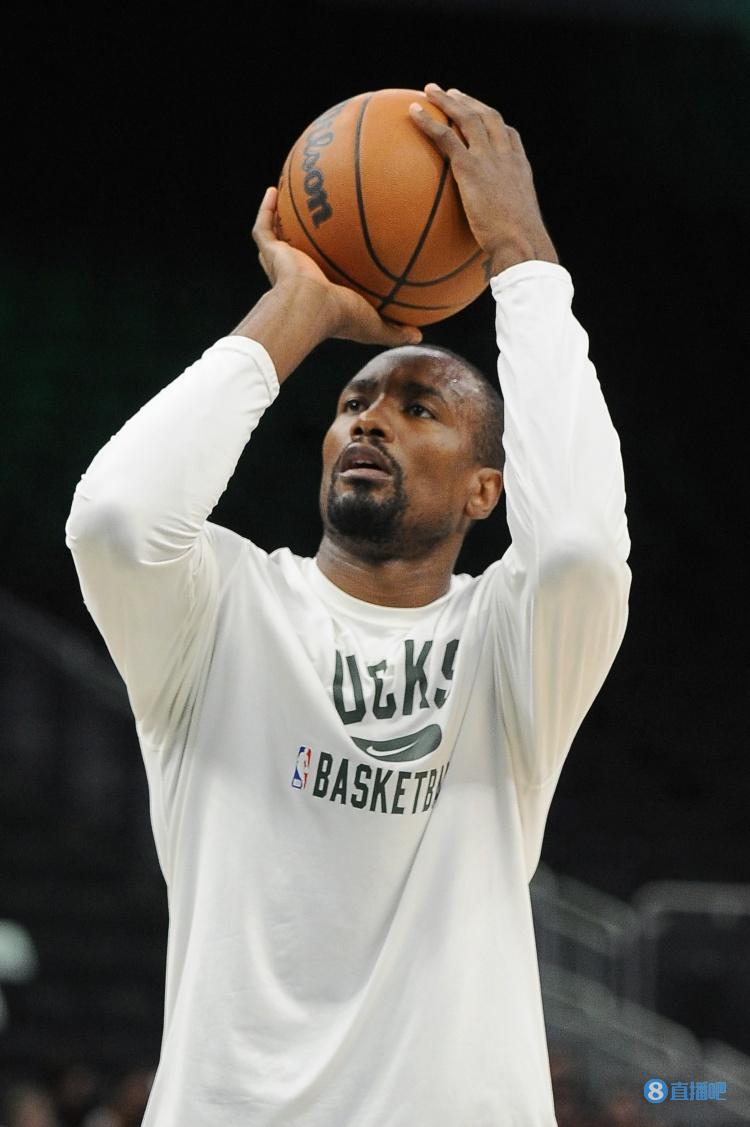 美记:伊巴卡和雄鹿的合同为1年291万底薪