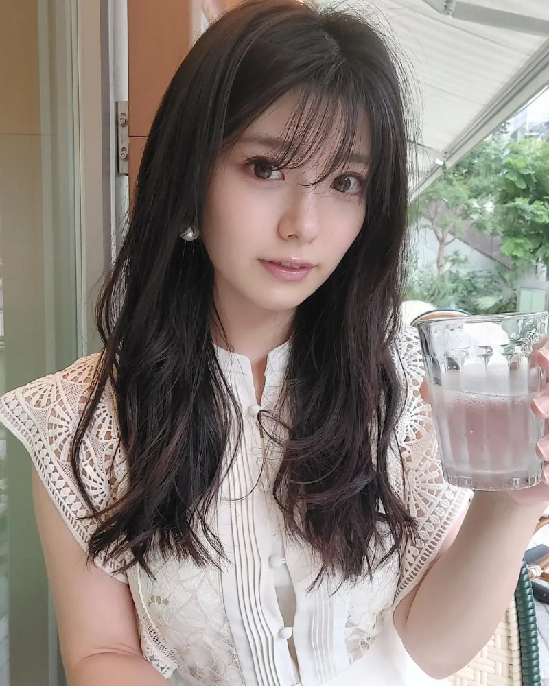 【深夜女孩】Twitter名字10万Follow不用引退一起来看“山田かな”最漂亮的照片