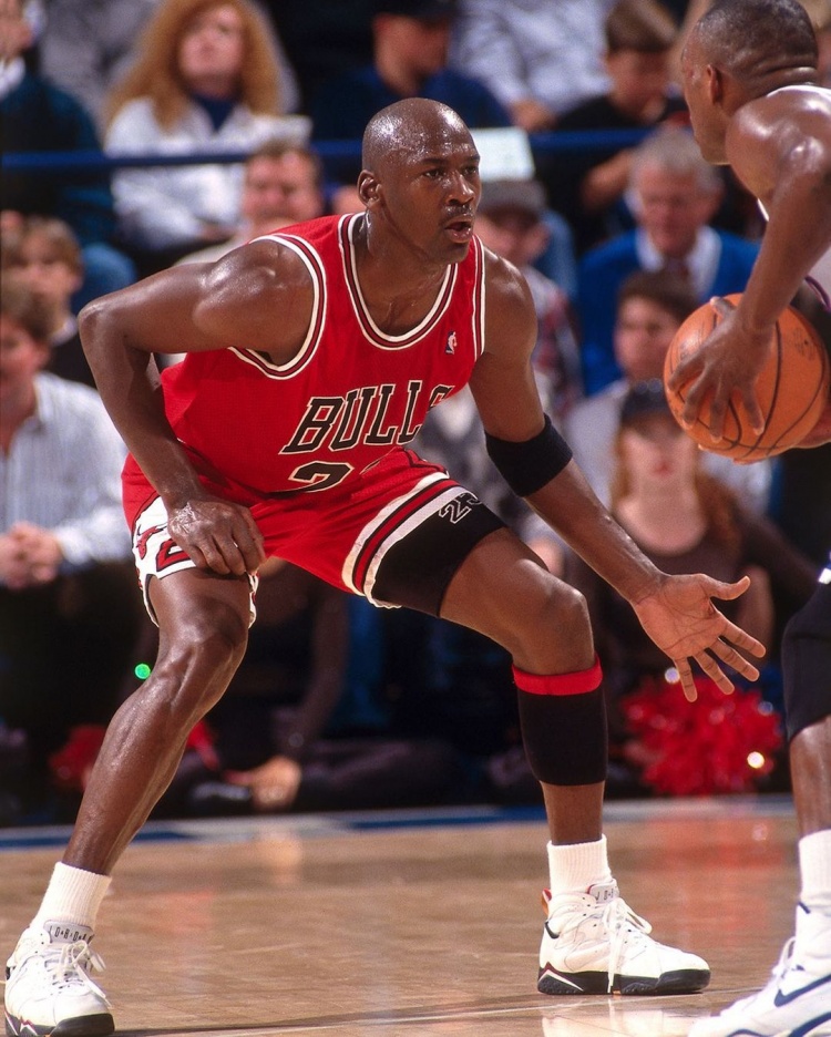 【夜谈会】你正在被乔丹单防 你接下来会做出什么动作？