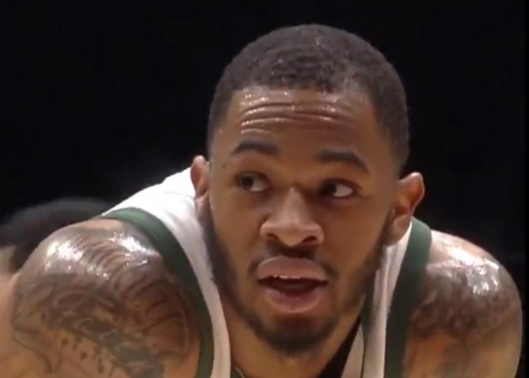 雄鹿官推：球队已经要求裁掉雷琼-塔克