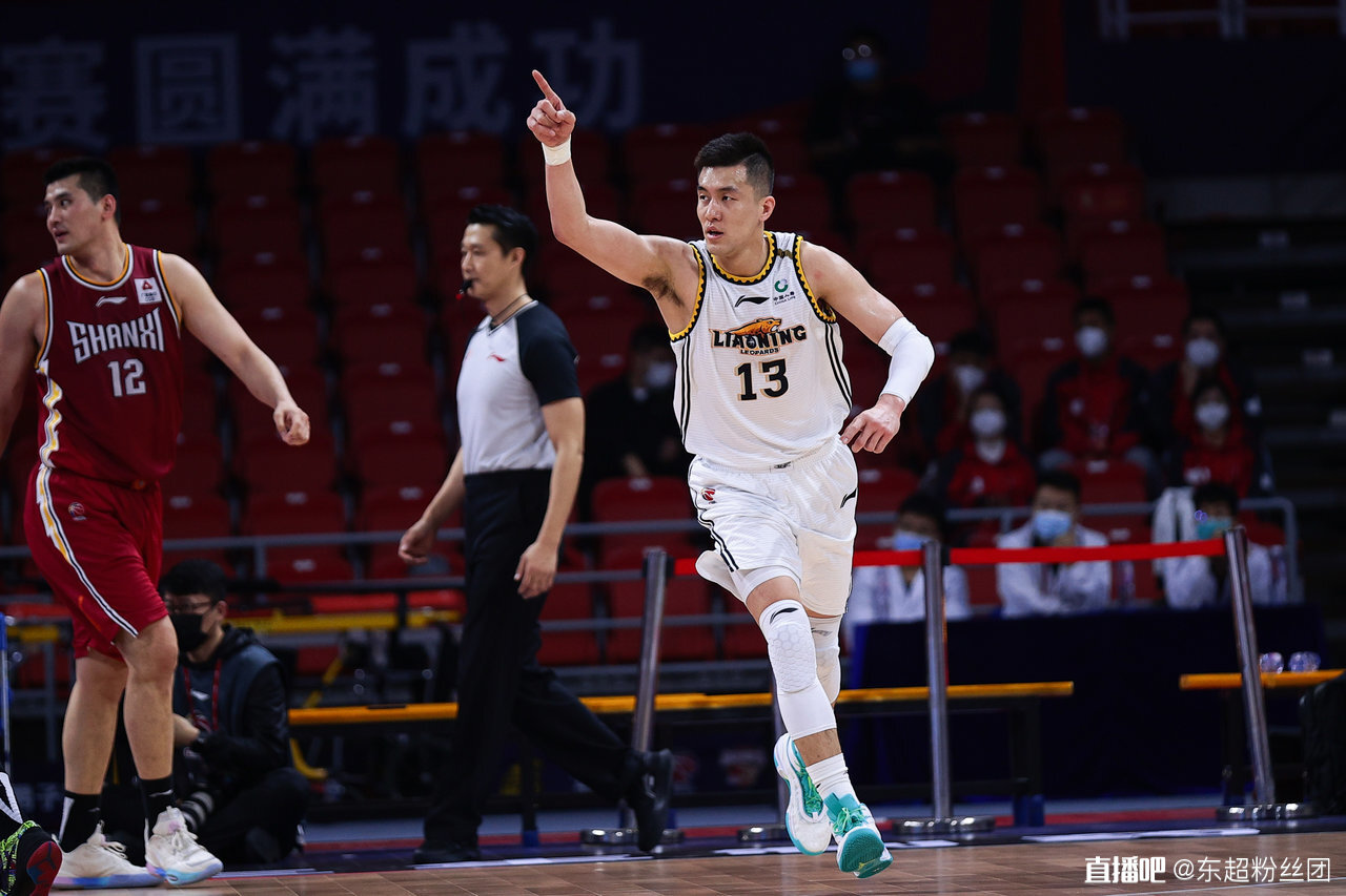 单换周琦之人？郭艾伦站在十字路口，东南西北4条路