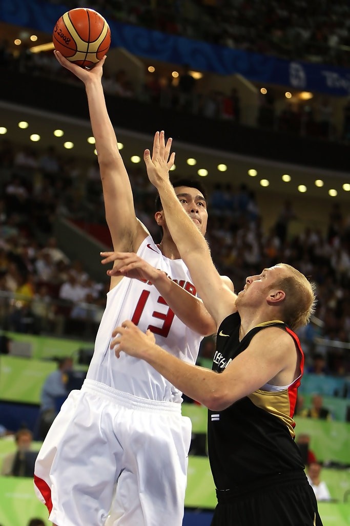 霸气！姚明08奥运击败德国后回应：我们就是被打死也不能被吓死