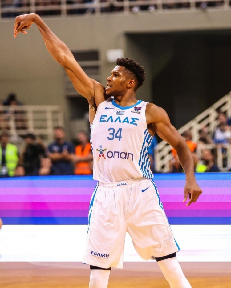 西班牙后卫:从未见过字母哥这般的表现 希腊会非常有竞争力