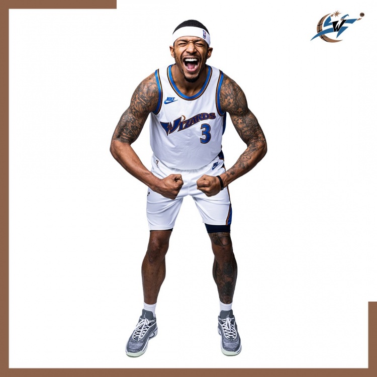 【篮图篮趣】看到这件球衣你想到了谁?| 各位来给字母兄弟排个序