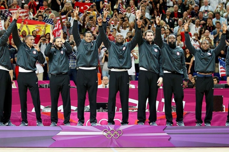 梦十队奥运夺冠10周年!杜兰特发推:该死 这就是历史最佳球队