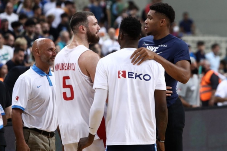 字母哥轮休！希腊热身赛轻取格鲁吉亚 斯洛卡斯21分&字母弟10分