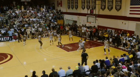 塔詹连线！穆雷抢断 塔图姆快下高抛詹姆斯左手空中接力