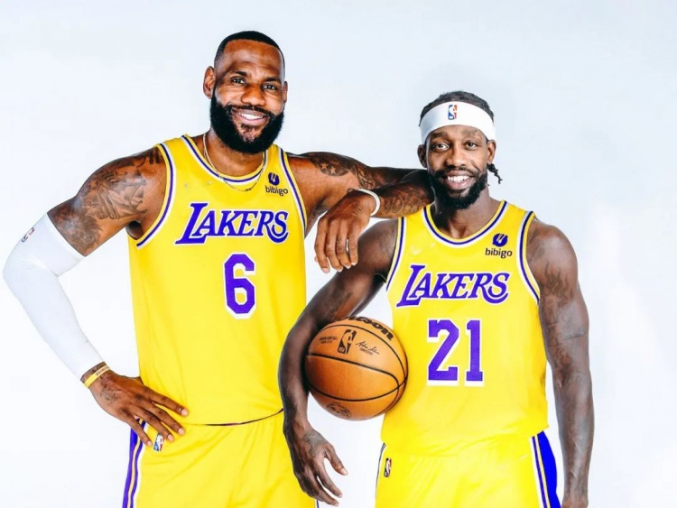 黑贝加入,湖人局面开了一点