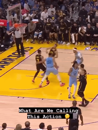 勇士官方晒库里&普尔经典无球跑位：这个战术该叫什么名字呢？