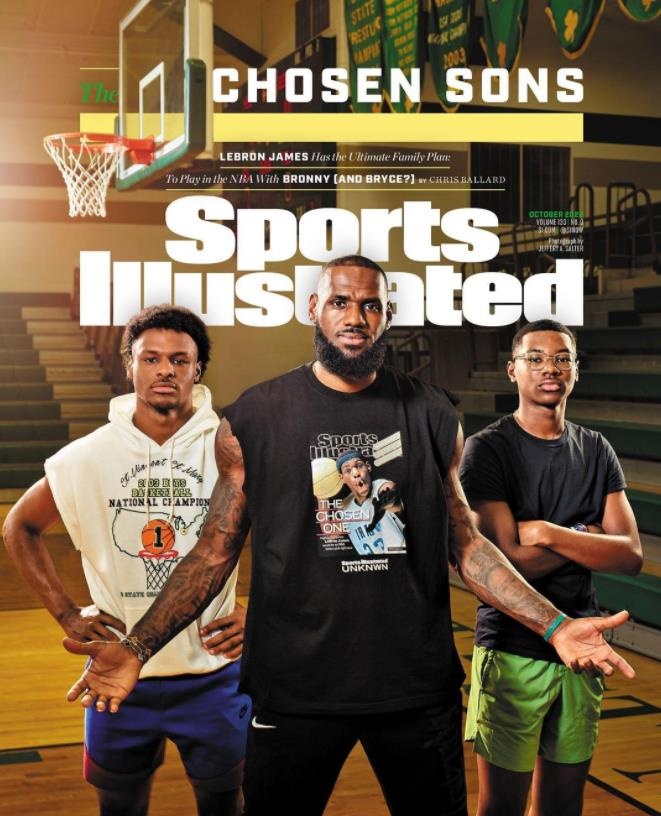詹姆斯晒其父子三人登上《体育画报》封面：天选之子和他的孩子们