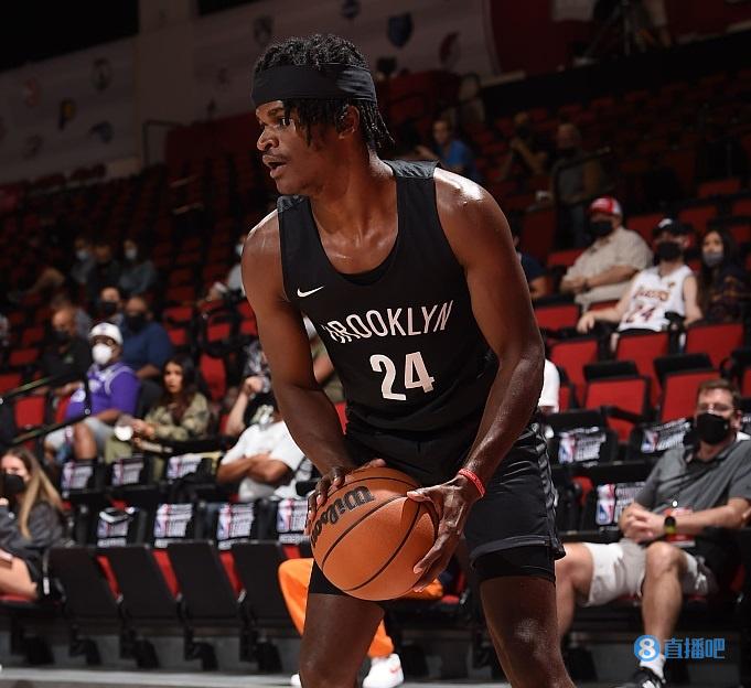 美记：阿利兹-约翰逊与马刺合同为一年197万 完全无保障