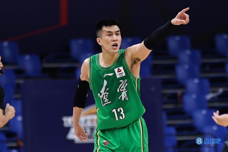 确认？郭艾伦工作室官博转发有三支海外球队报价艾伦的报道