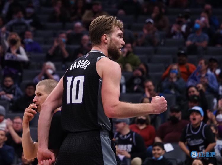 立陶宛男篮欧锦赛12人名单出炉:小萨&瓦兰领衔