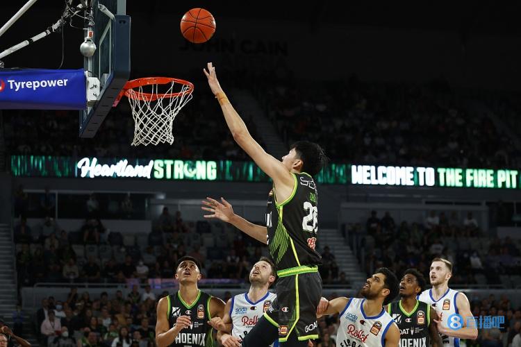 记者:篮协正在仲裁周琦相关情况 上海男篮未参与沟通