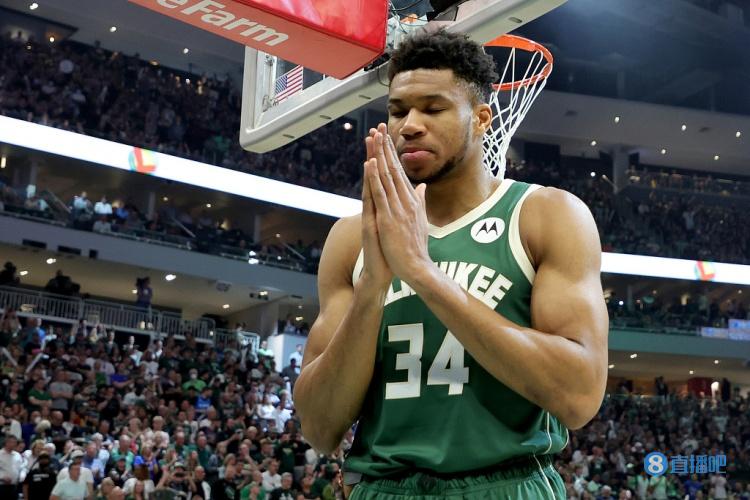 震惊!如今纵横篮坛的字母哥当年只是15号秀?前边14位都是谁?