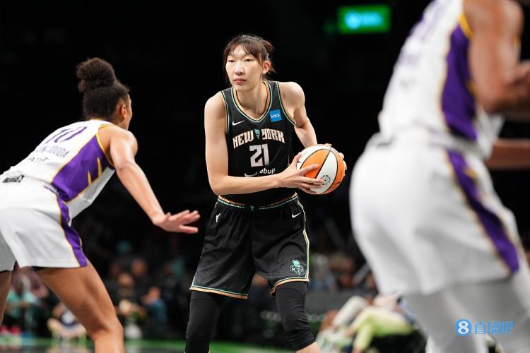 ?WNBA-韩旭6分 约内斯库20+8+6 自由人20分大逆转火花