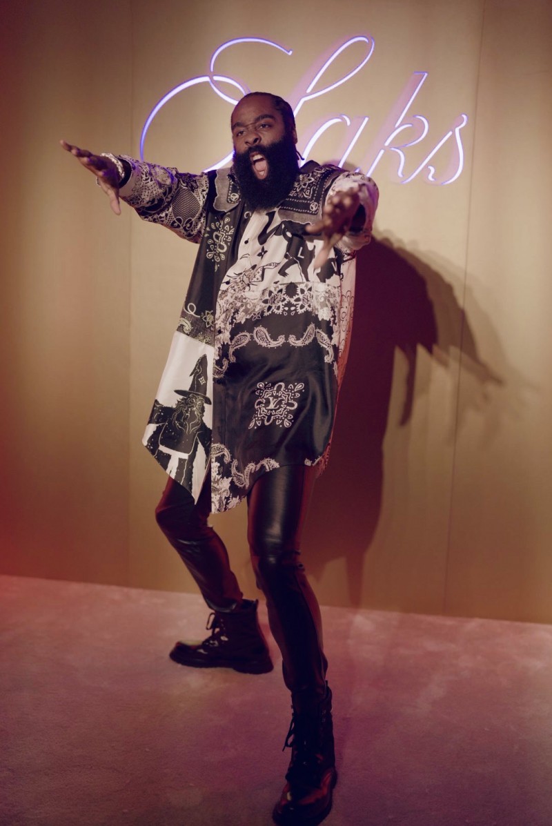 打几分?哈登晒出席时装周的帅照