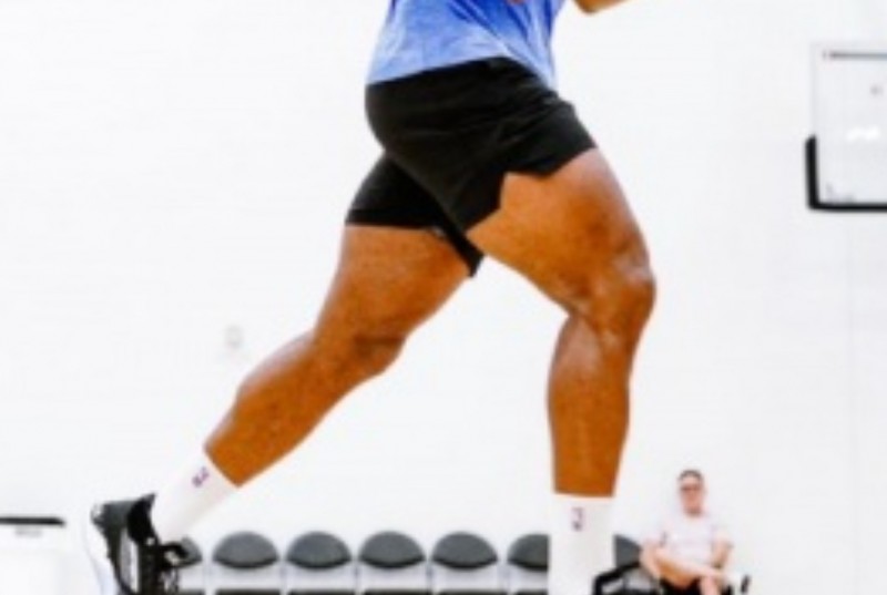 ?啊这！去年一场比赛没打的莱昂纳德新赛季CBS排名上升1名