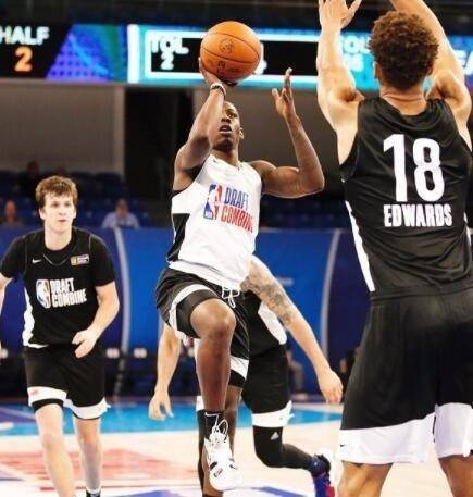 独行侠官方:球队签下莱特四世等5人 新赛季媒体日为9月27日