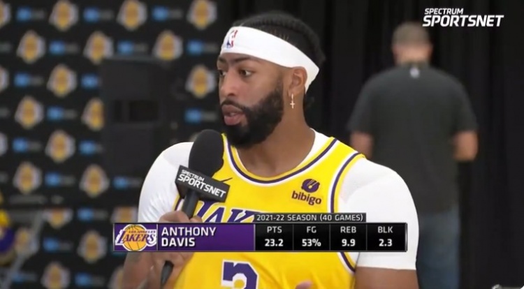 ?立起来！浓眉：新赛季是目标是尽自己所能 打满82场比赛！