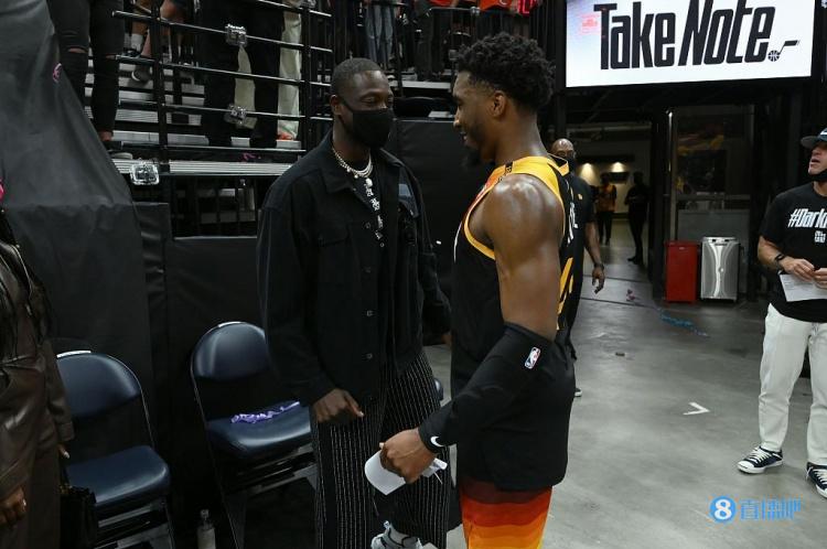 记者:热火此前从未就米切尔交易向爵士开出过报价