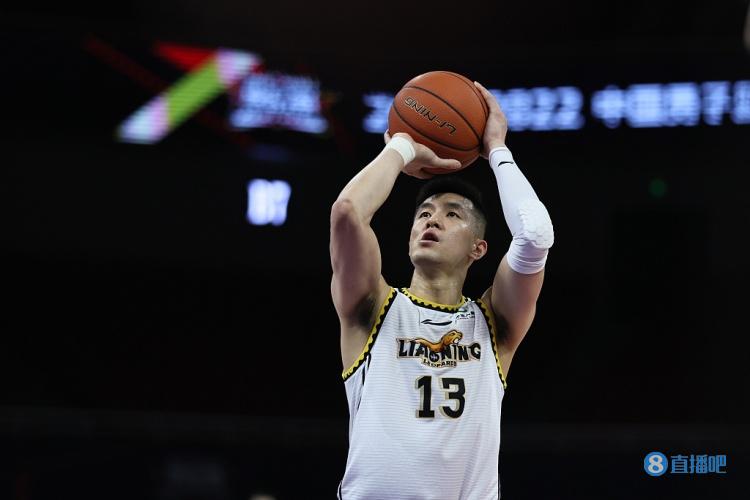 CBA官方:郭艾伦和辽宁队以顶薪合同续约2年