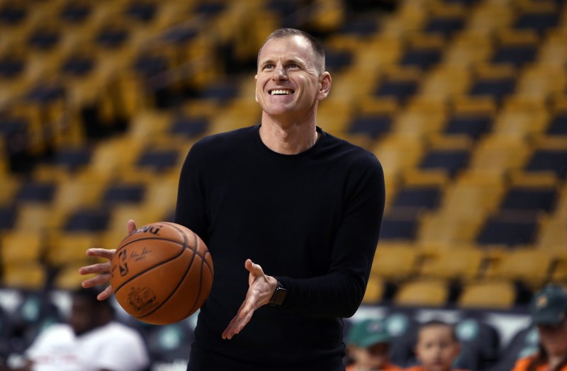 名记：绿军有意的快船助教拉拉纳加将留队 曾长期在绿军任助教