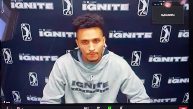 名记:雷吉-赫恩在9年职业生涯后退役 将去马刺队当球探