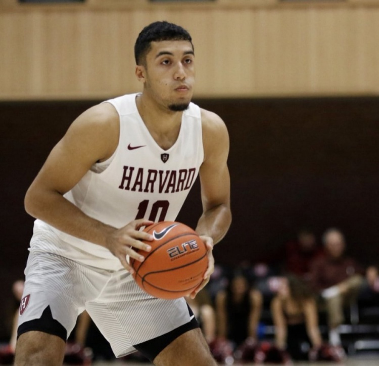 篮网官方:球队签下了哈佛大学后卫诺阿-柯克伍德