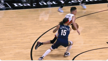 ?歪嘴战神！希罗蝴蝶穿花空中换手超级拉杆2+1