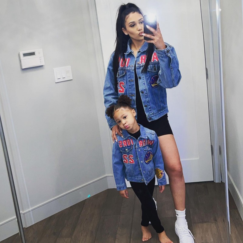 嘴嫂转发维金斯签约新闻:来了宝贝????