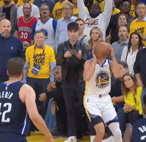 勇士官推晒库里Night night庆祝:距离揭幕战还差两次晚安?