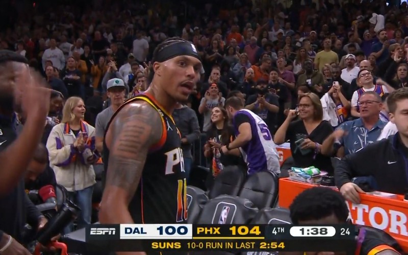 达米恩-李三分打停独行侠！库里为其发推助威